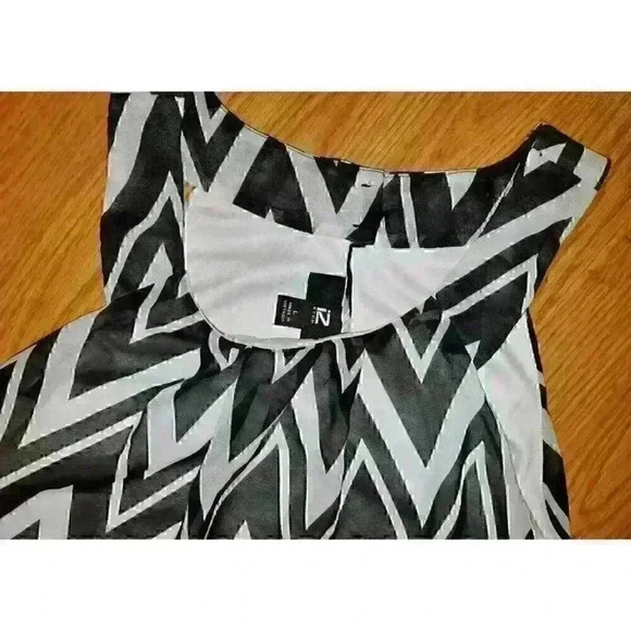 IZ BYER Womans BLACK & WHITE Sheer Top LINED Lightweight Shirt size Lg - Picture 4 of 4
